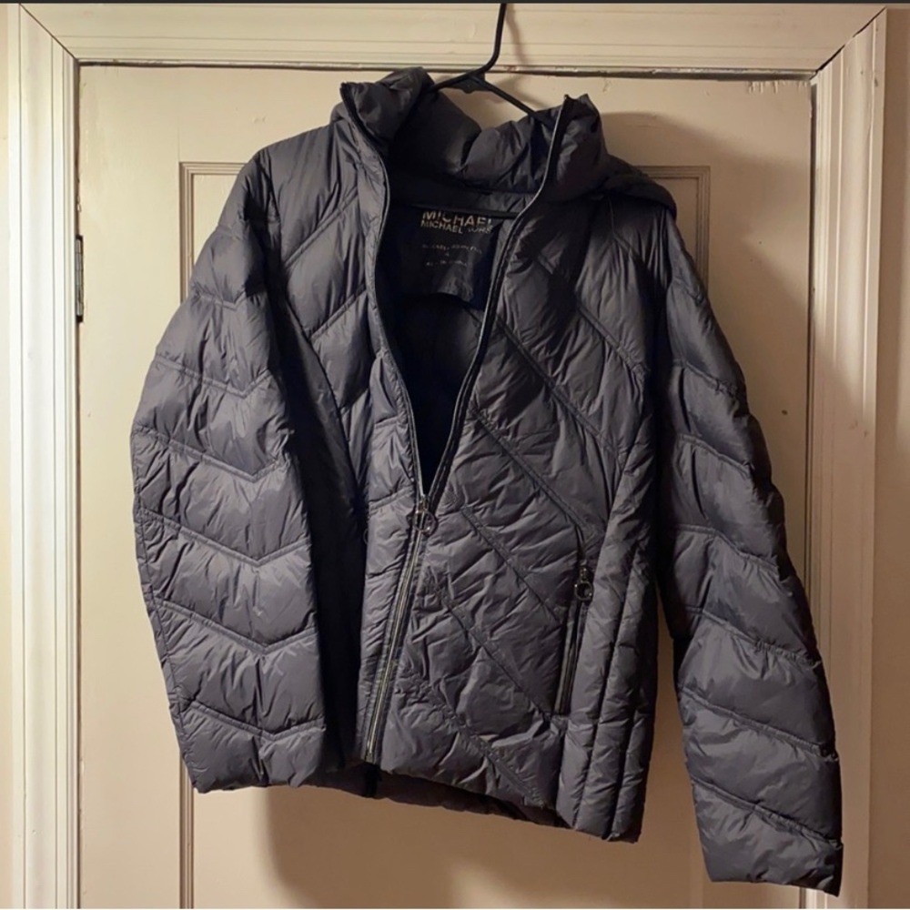 BRAND NEW WITHOUT TAGS Michael kors jacket